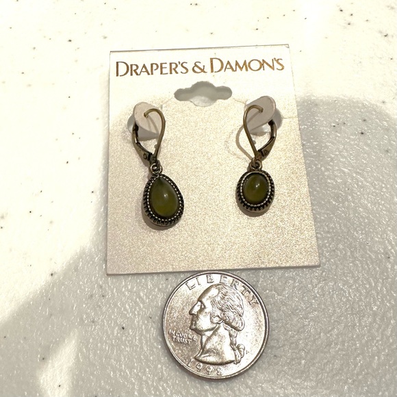 NWT 2 pairs of Earrings by Draper’s & Damon’s and Charming Charlie- green & gold - Picture 5 of 9